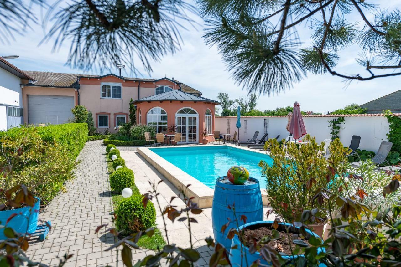 Sekt & Wein - Walter Klein Apartment Illmitz Ngoại thất bức ảnh
